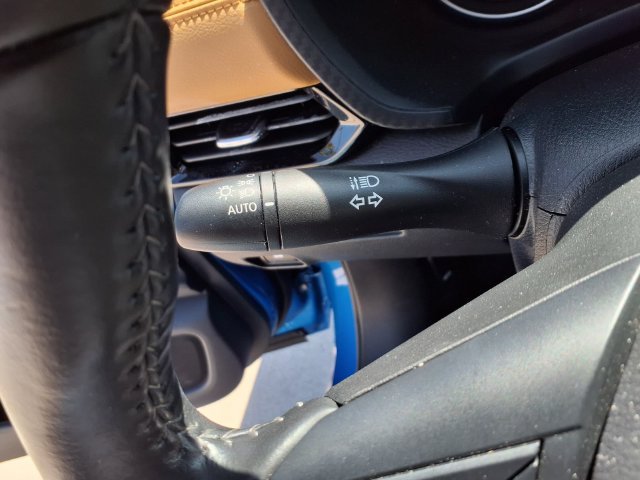 Used 2025 Blue Nissan SV image 11