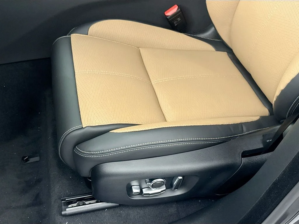 New 2026 Charente Grey Land Rover Autobiography image 20