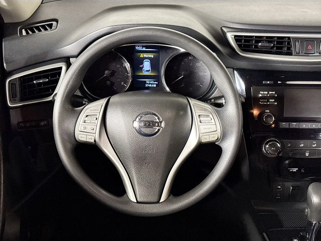 Used 2016 Blue Nissan S image 13