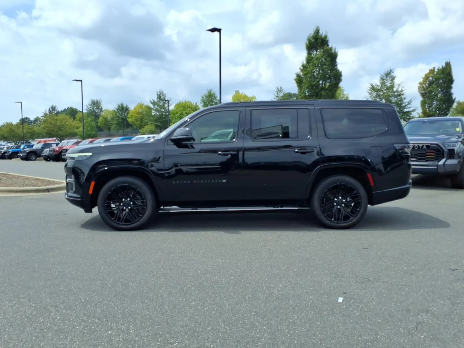 New 2026 High Gloss Black Jeep Limited Reserve image 3
