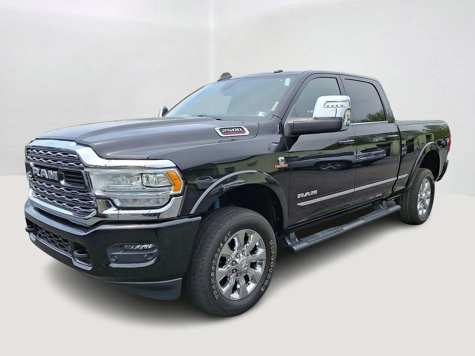 Used 2023 Diamond Black Crystal Pearlcoat Ram Limited image 3