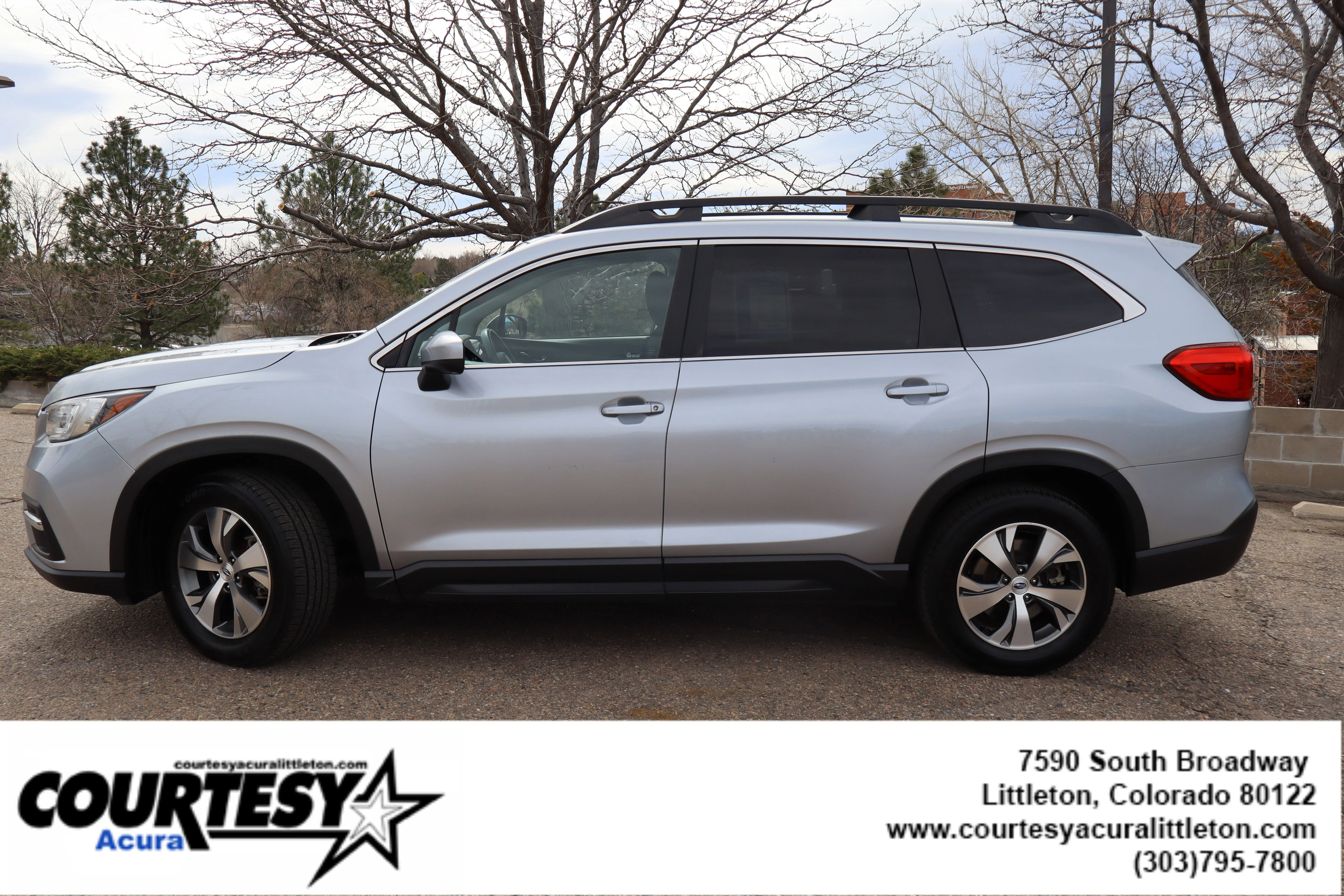 Used 2021 Ice Silver Metallic Subaru Premium image 3