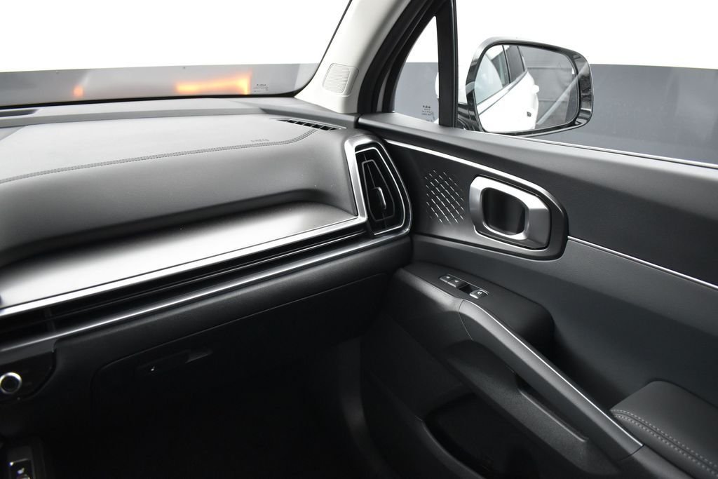 2026 Kia Sorento EX Hybrid - Photo 12