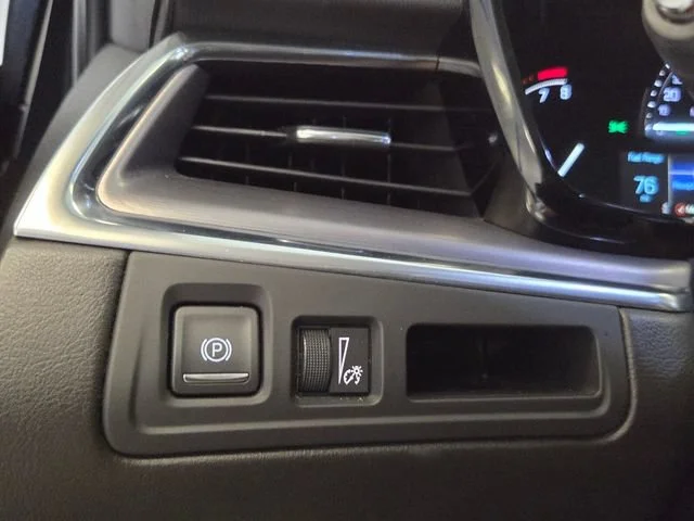 Used 2019 STELLAR BLACK METALLIC Cadillac Luxury FWD image 31