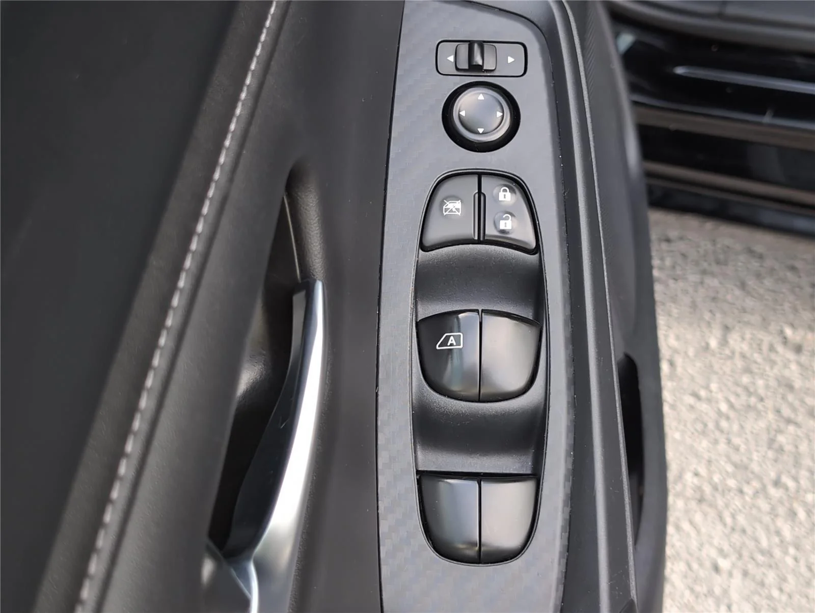 Used 2024 Super Black Nissan SV image 20