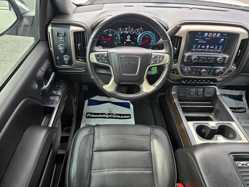 Used 2018 WHITE FROST TRICOAT GMC Denali image 3