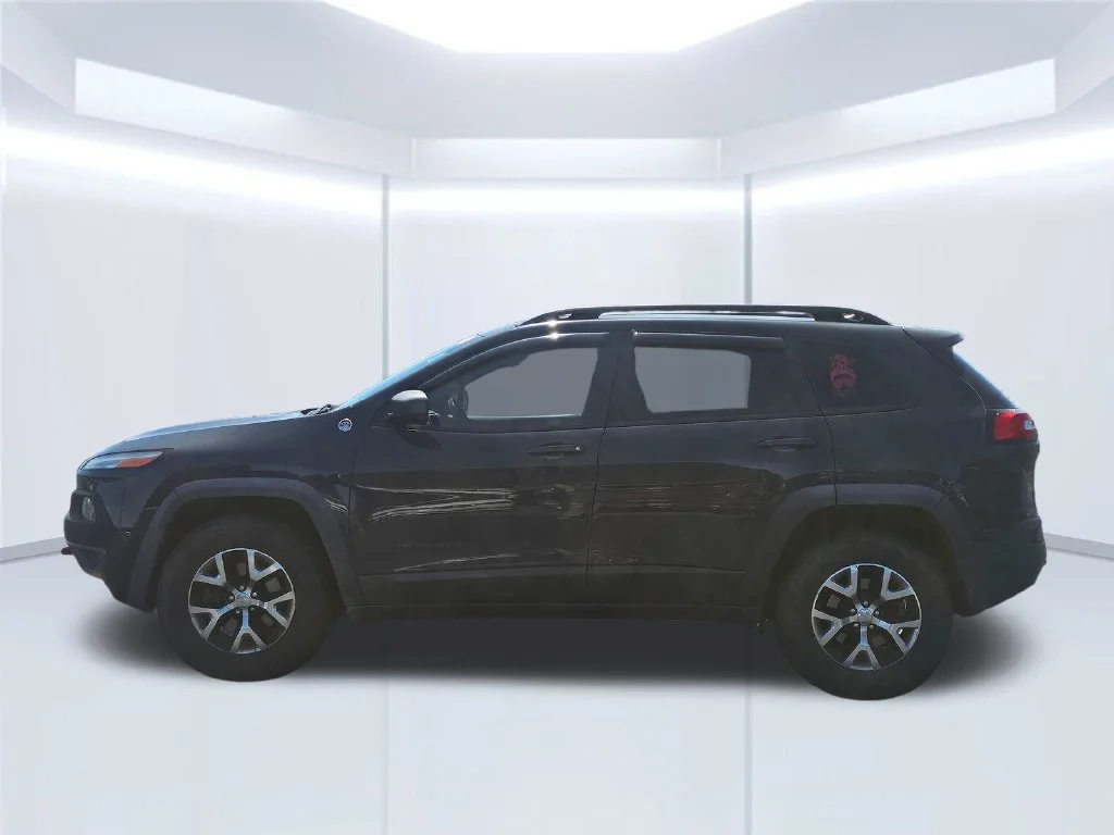 Certified Used 2016 Black Jeep Trailhawk image 5