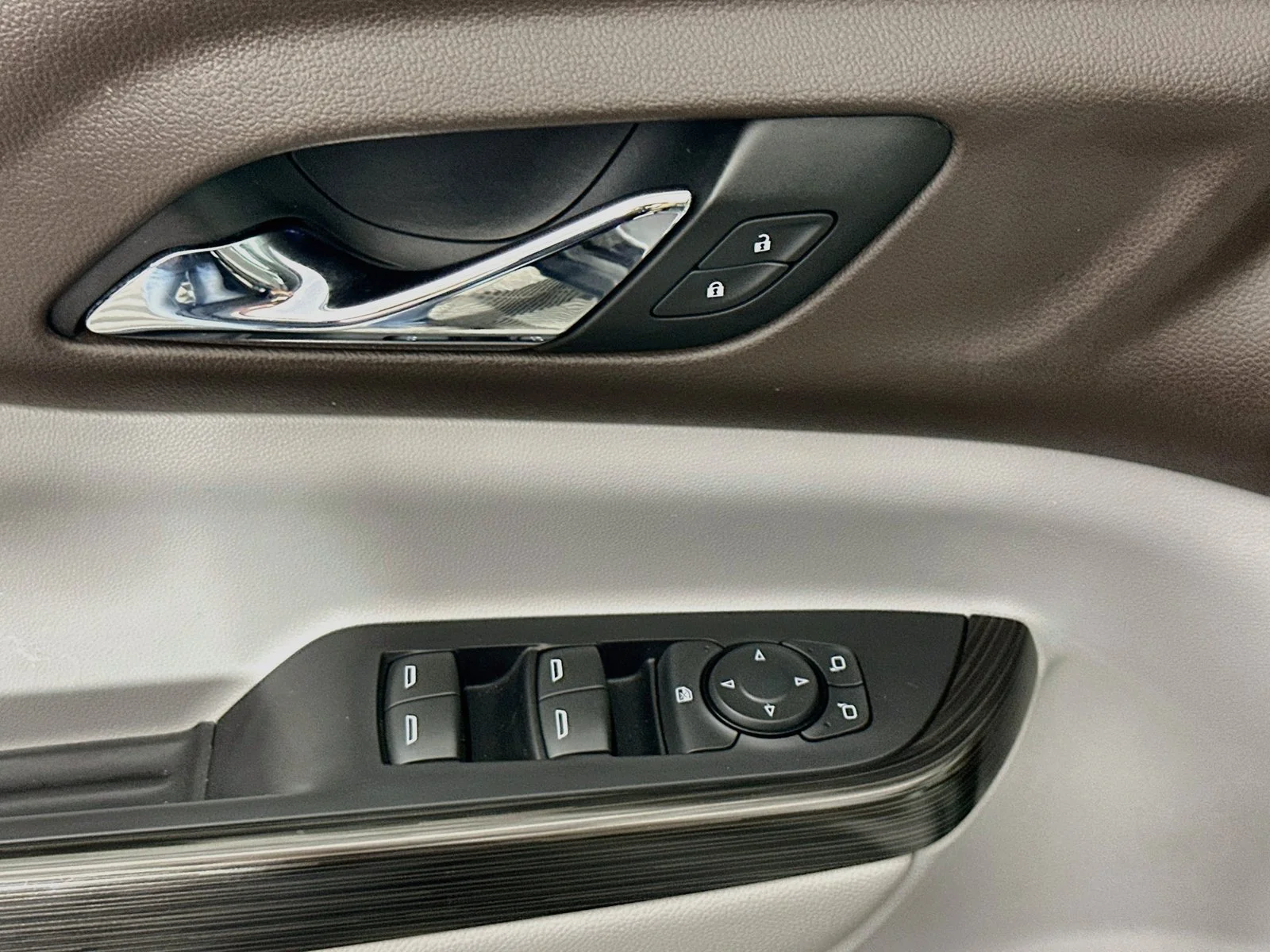 Used 2017 Iridium Metallic GMC SLT-1 image 19