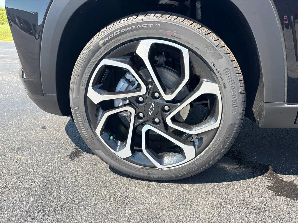 New 2026 Mosaic Black Metallic Chevrolet 2RS image 28