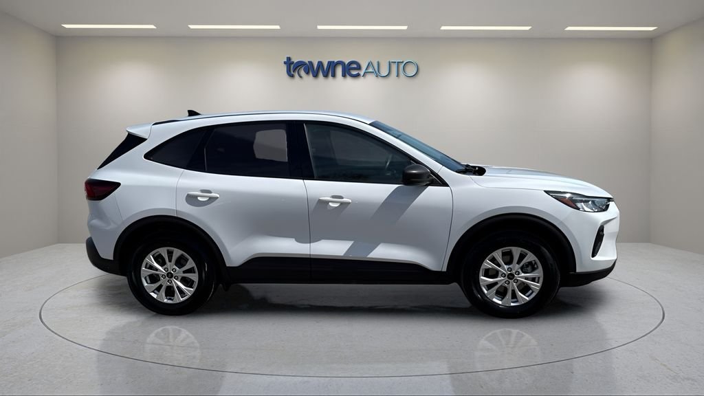 Used 2025 White Ford Active image 6