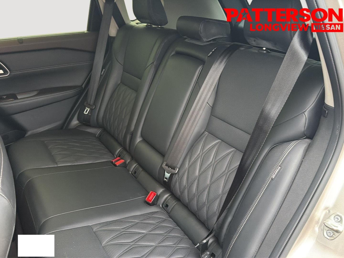 Used 2023 Champagne Silver Metallic Nissan Platinum image 20