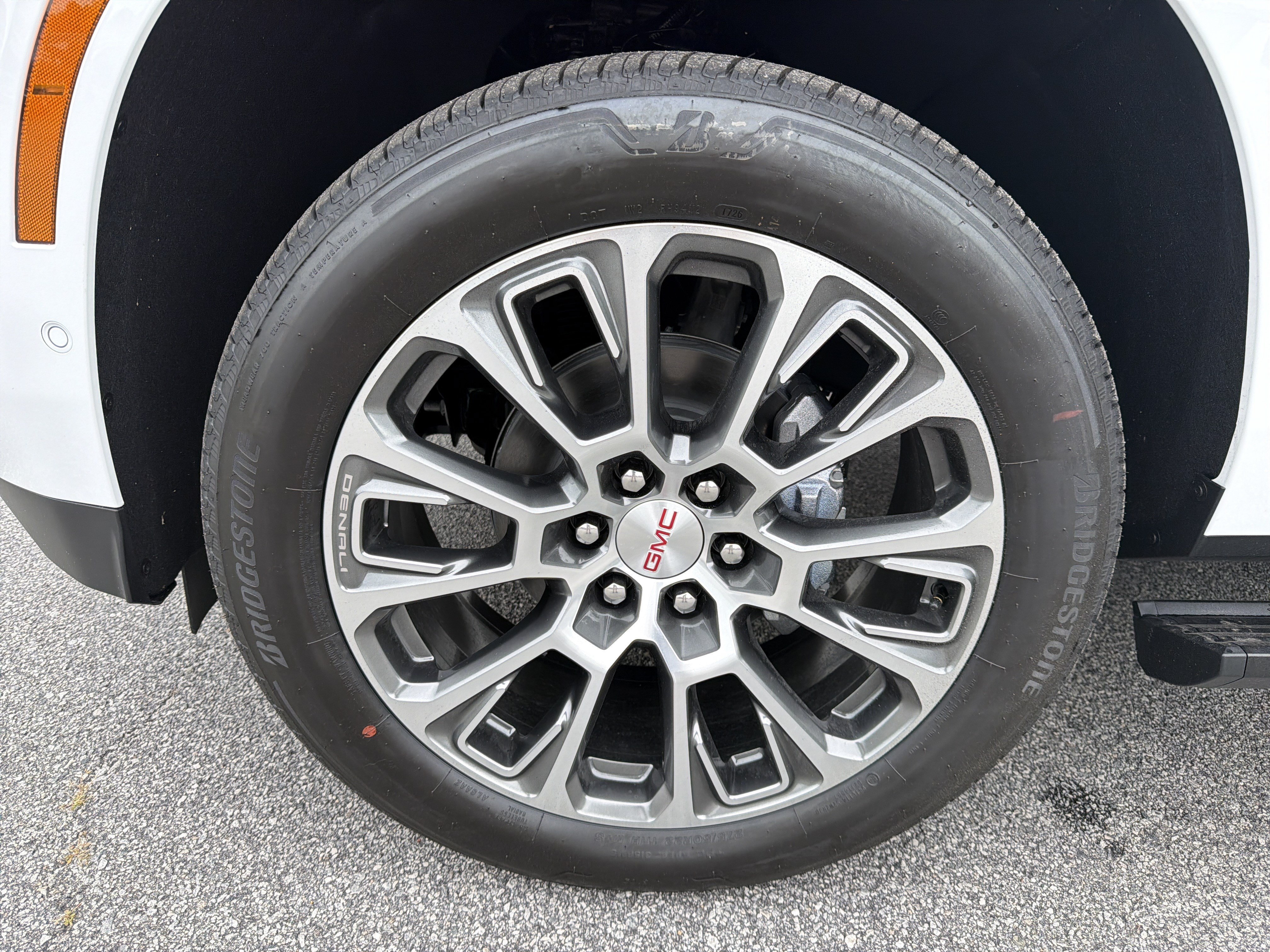2026 GMC Yukon Denali - Photo 11