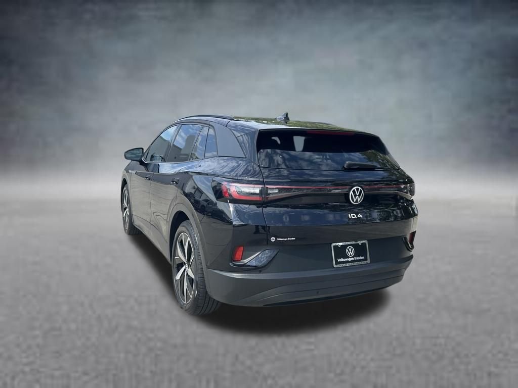 Used 2023 Black Volkswagen S image 3