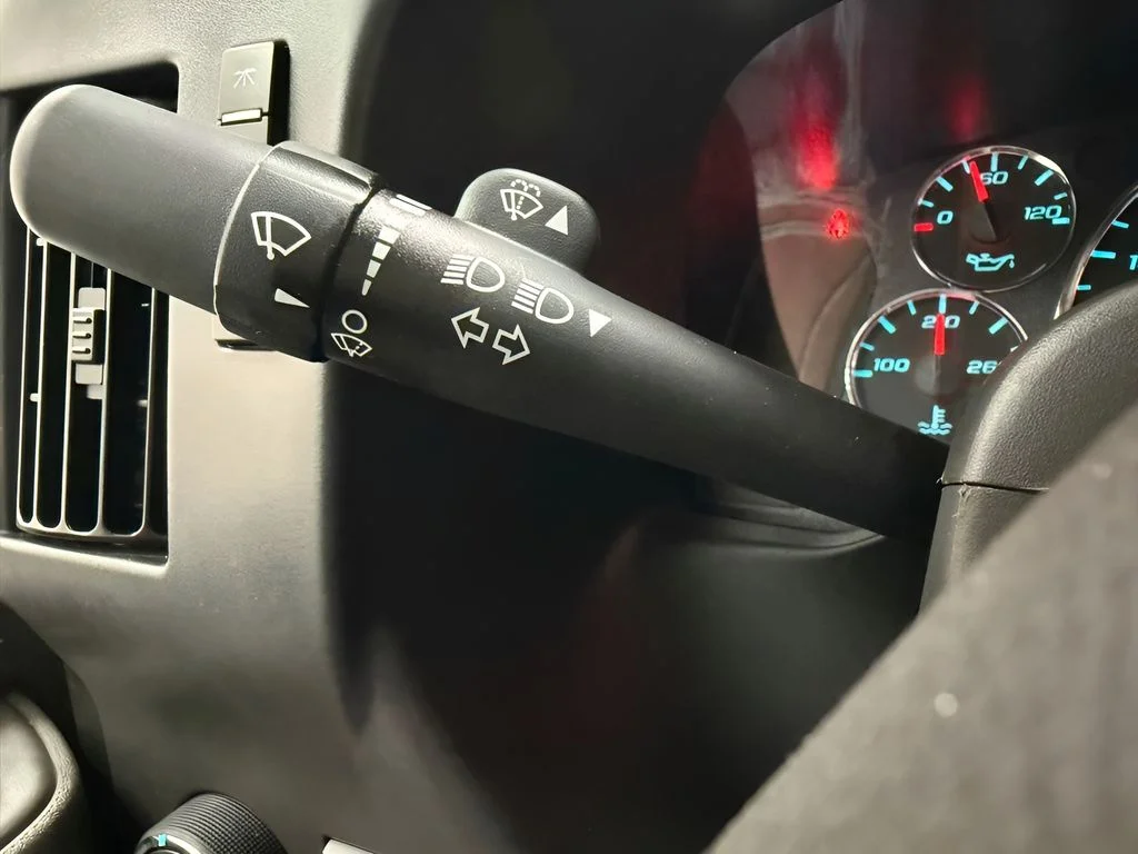 Used 2025 White GMC Work Van image 15