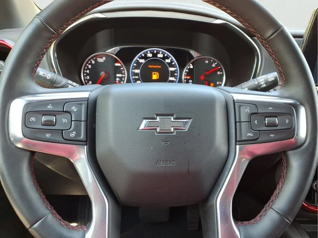 Used 2023 BLACK Chevrolet RS image 10
