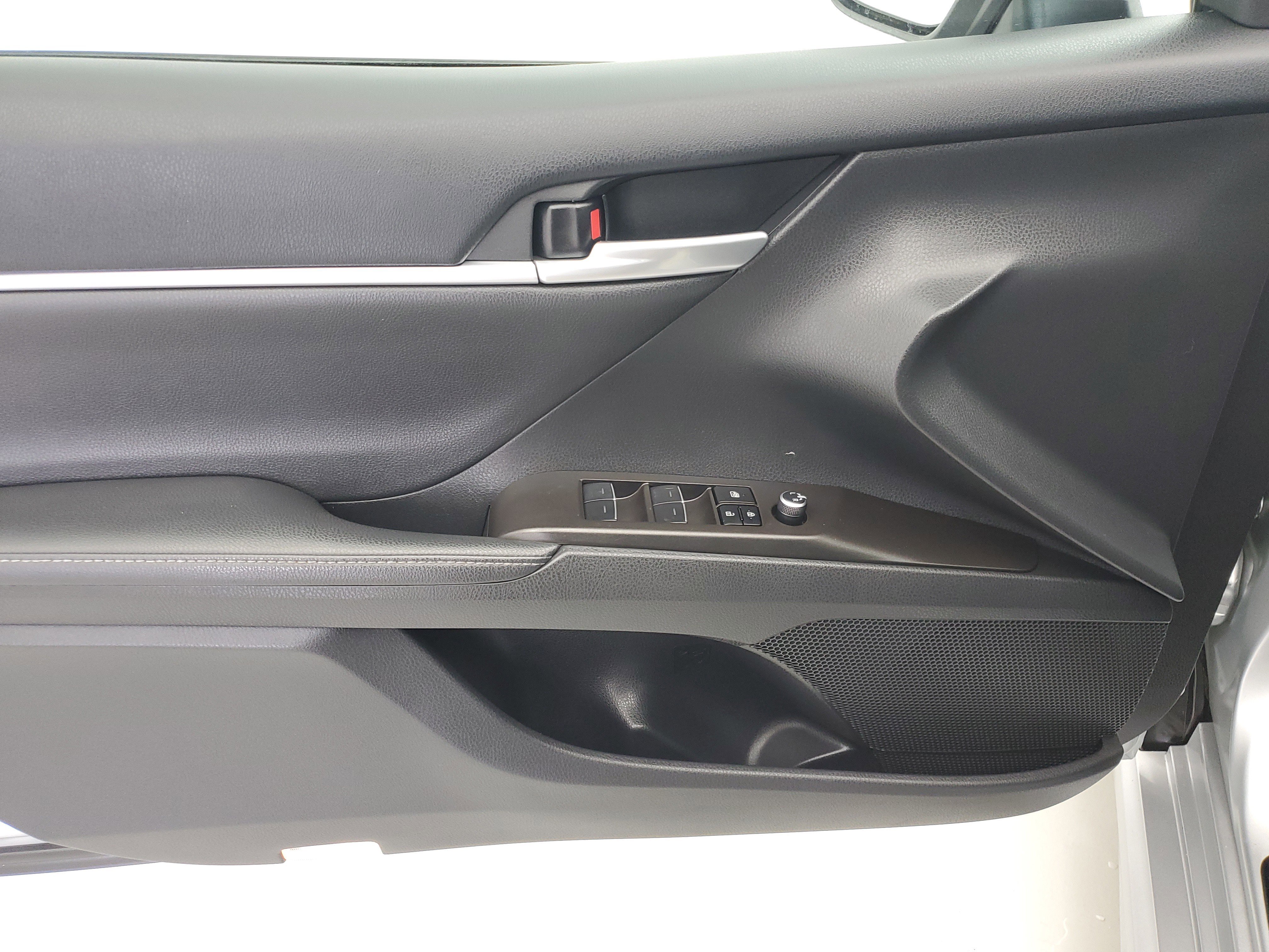 Used 2023 Celestial Silver Metallic/Midnight Black Metallic Toyota XSE image 19