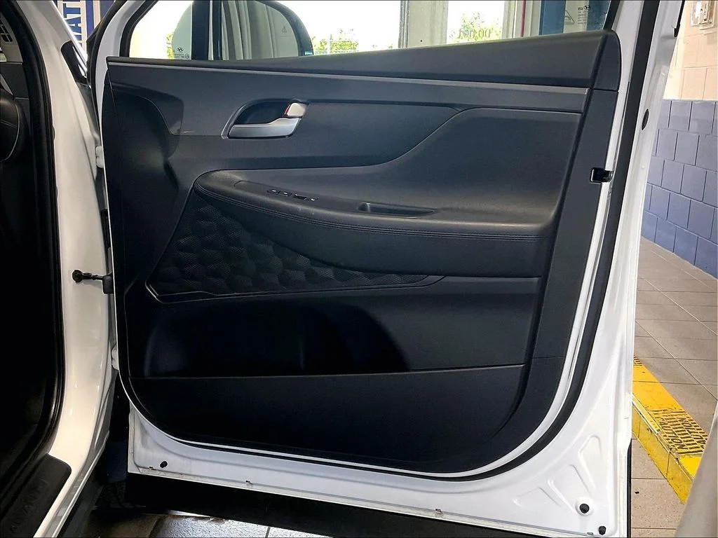 Used 2023 White Hyundai SEL image 12