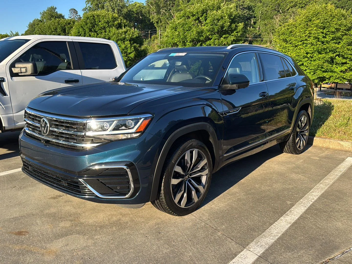 2021 Volkswagen Atlas Cross Sport 3.6L V6 SEL Premium R-Line 4MOTION's photo
