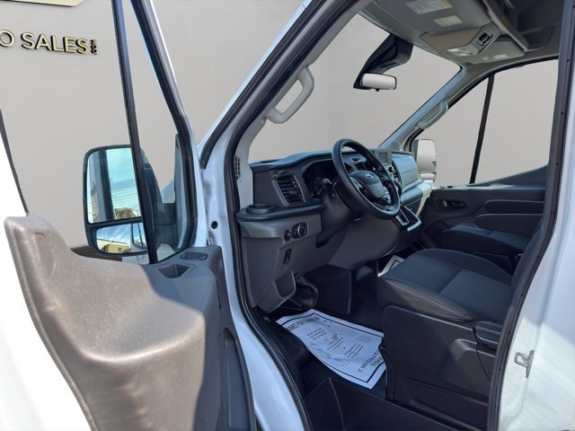 Used 2023 White Ford XL image 25