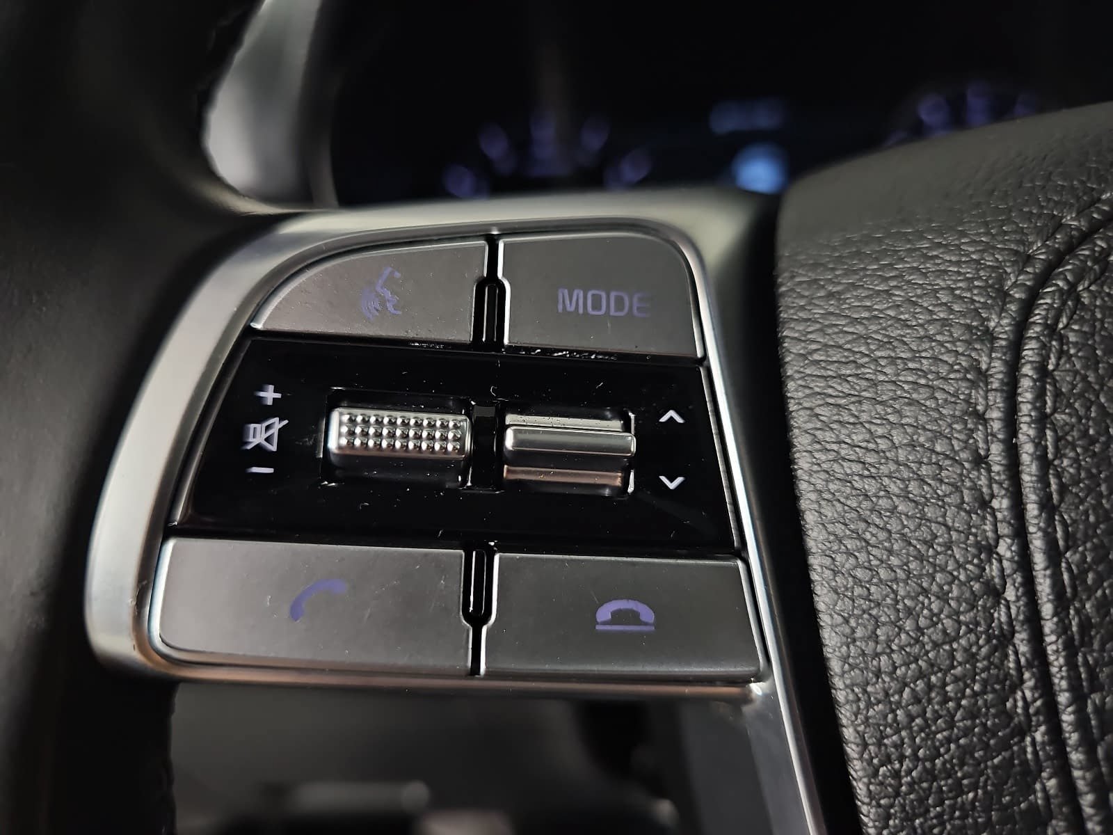 Used 2022 Black Kia SX image 17