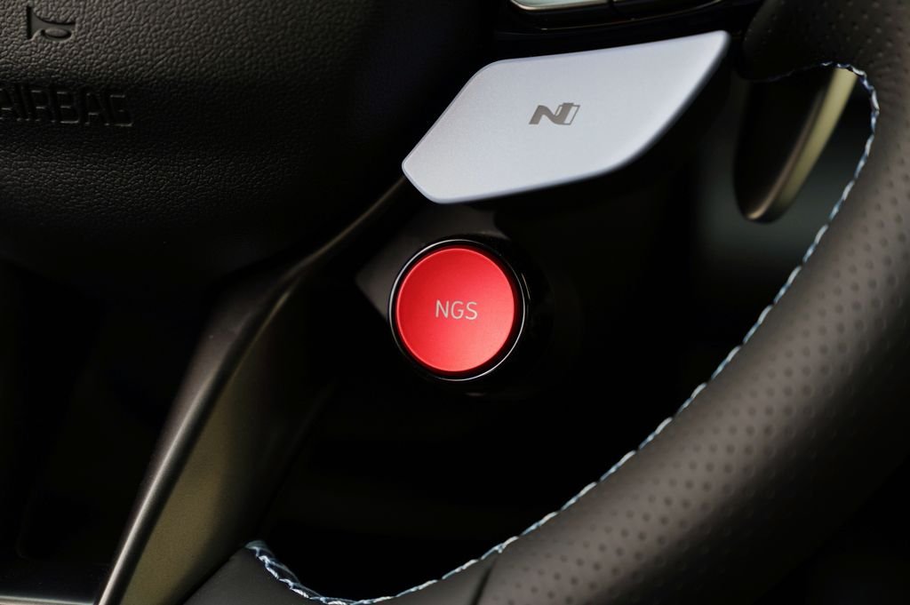 New 2026 Abyss Black Hyundai Base image 45