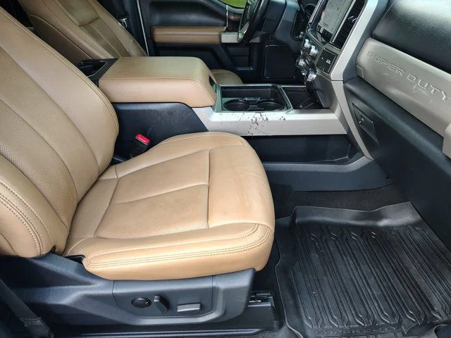 Used 2022 Oxford White Ford Lariat image 30