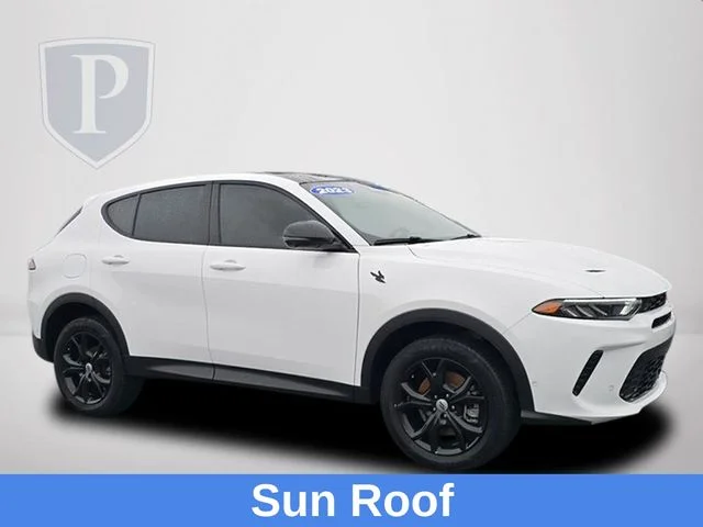 Used 2023  Dodge GT Plus image 2