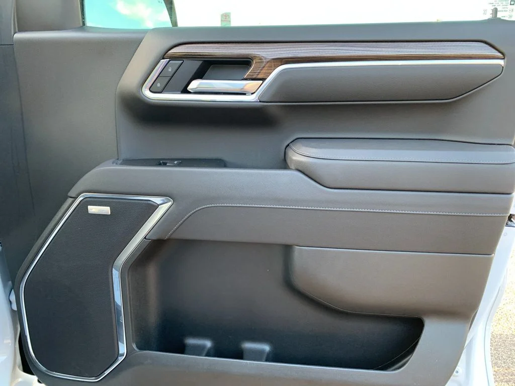 Used 2025 White Chevrolet LT Trail Boss image 19
