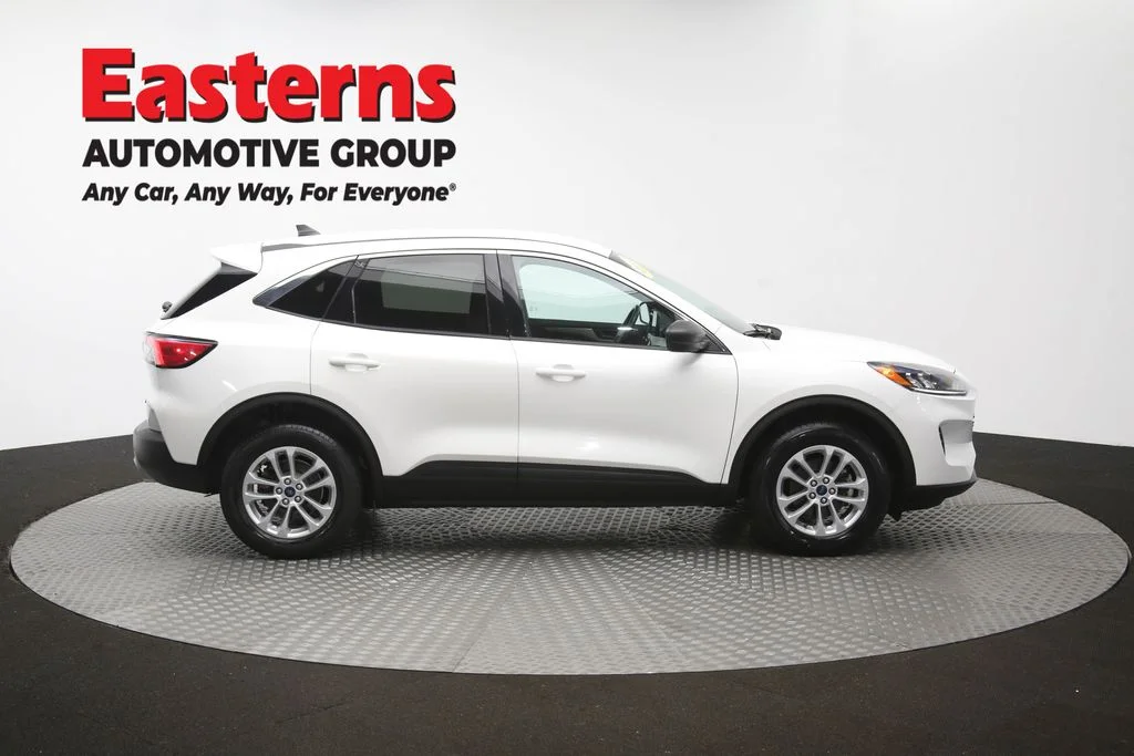 Used 2022 White Ford SE image 45