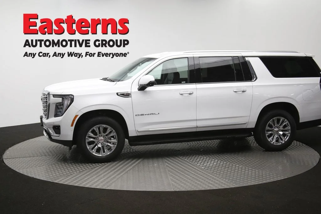 Used 2025 White GMC Denali image 65