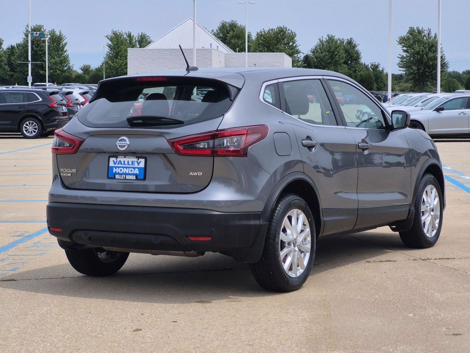 Used 2021 Gun Metallic Nissan S image 6