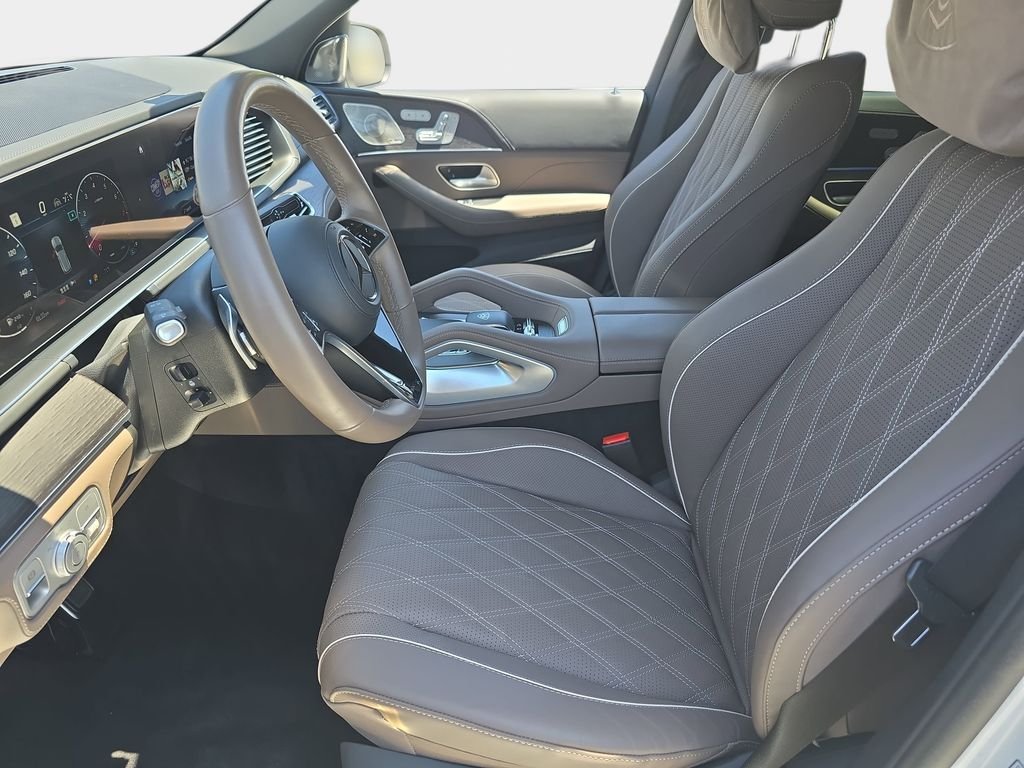 Used 2026  Mercedes-Benz Maybach GLS 600 image 18