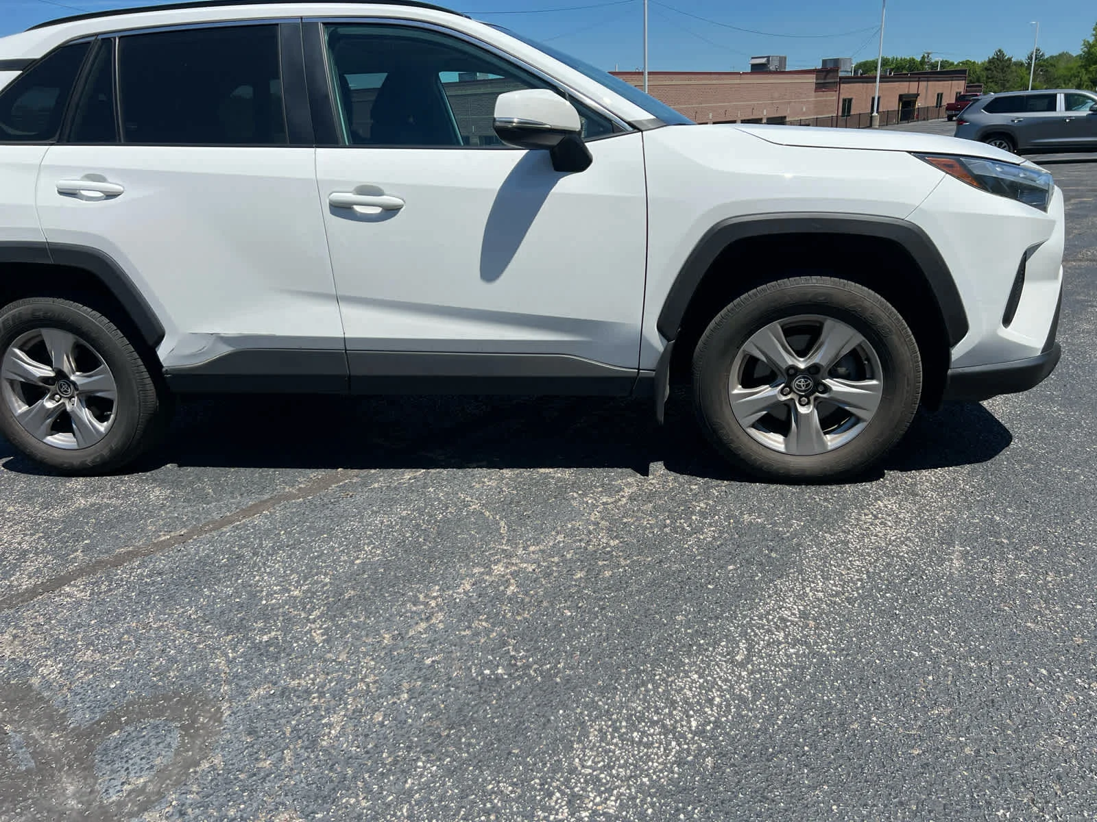 Used 2023 Ice Cap Toyota XLE image 8