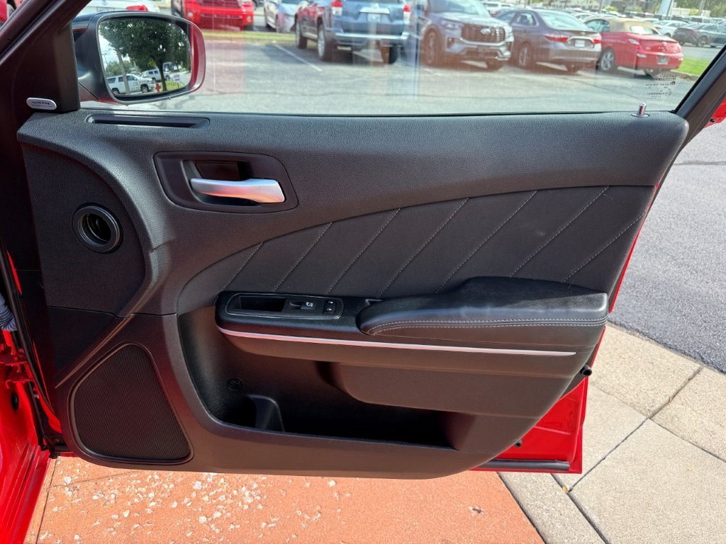 Used 2023 Red Dodge SXT AWD image 19