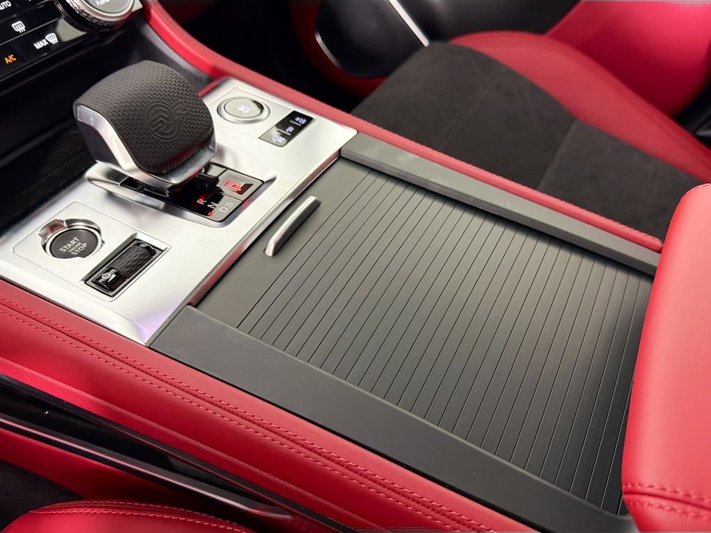 2026 Jaguar F-Pace SVR - Photo 17
