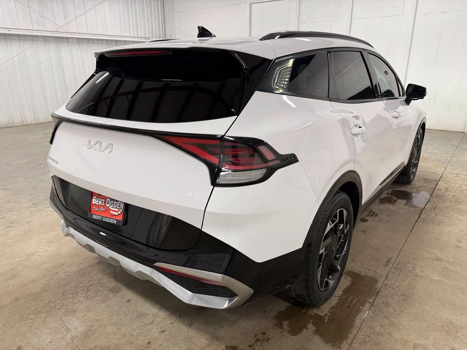 Used 2023 White Kia SX-Prestige image 6