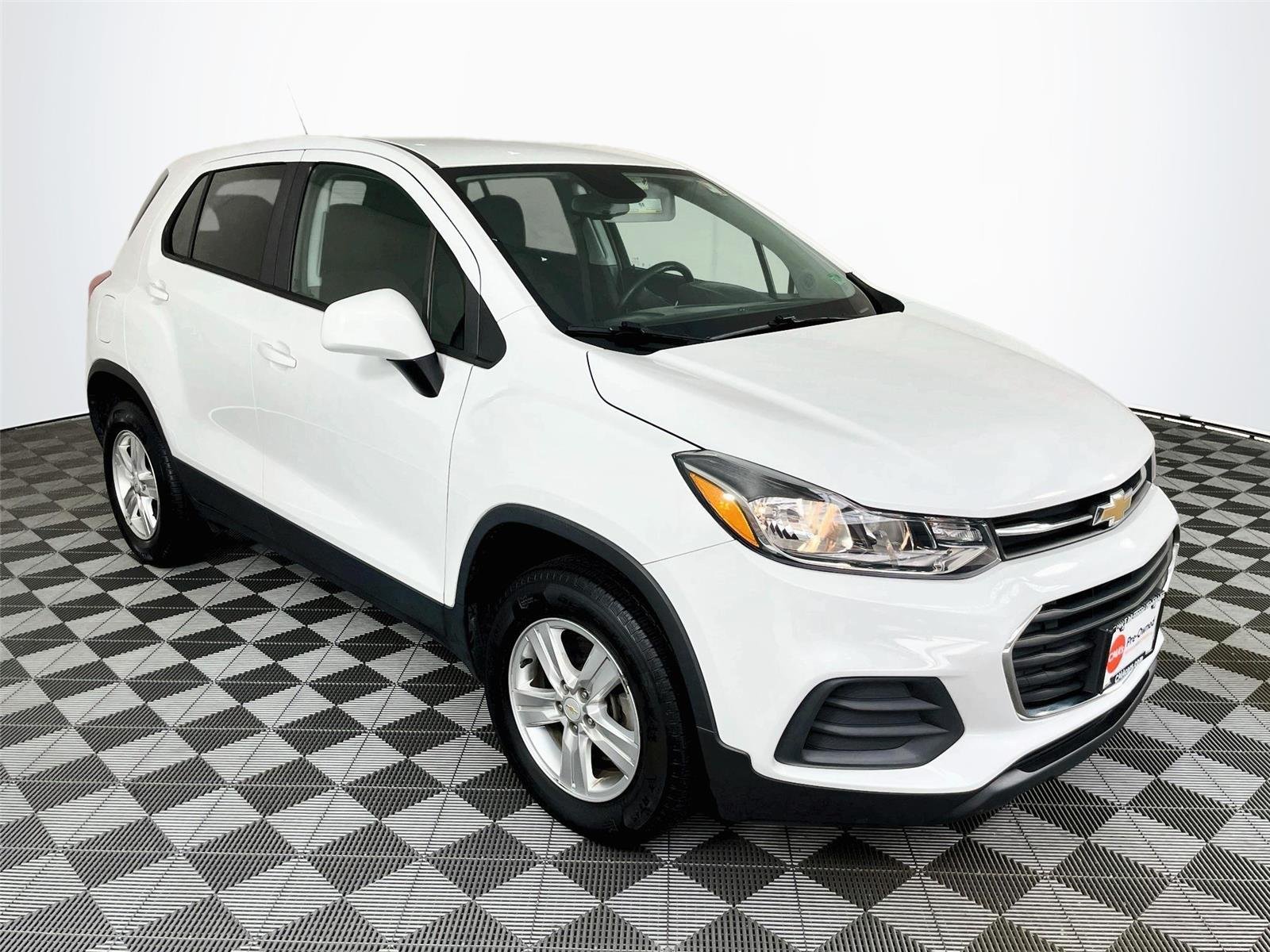 2020 Chevrolet Trax LS AWD's photo