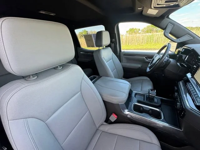 2023 Chevrolet Silverado 1500 LTZ - Photo 32