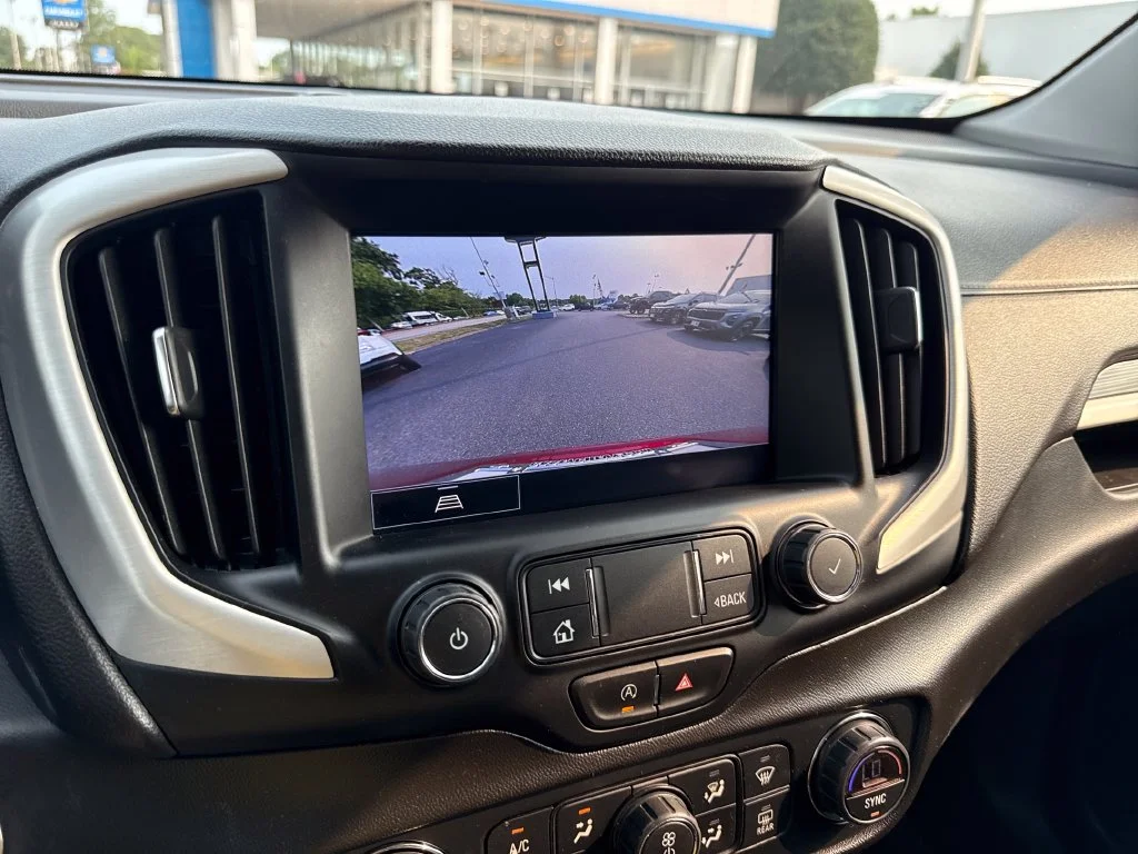 Used 2022 Red GMC SLT image 18