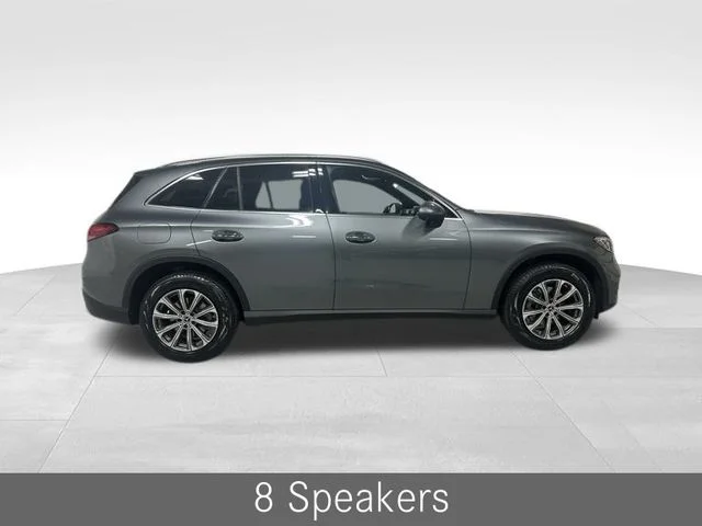 Used 2023  Mercedes-Benz GLC 300 image 4