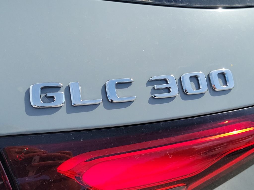 New 2026 MANUFAKTUR Alpine Grey Mercedes-Benz GLC 300 image 7