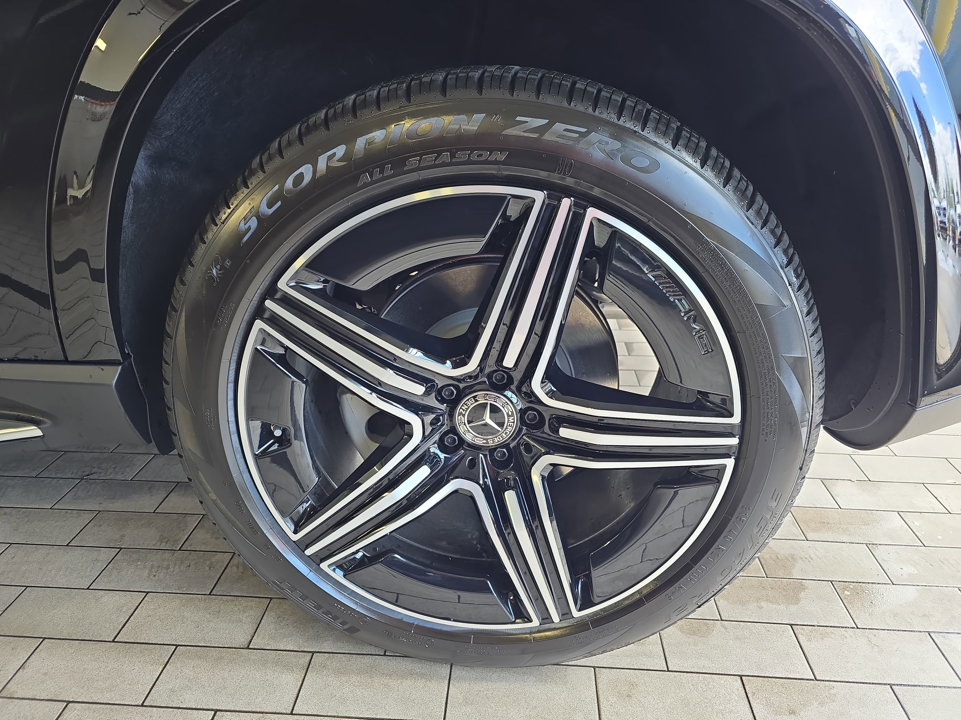 New 2026 Obsidian Black Metallic Mercedes-Benz GLE350 image 36