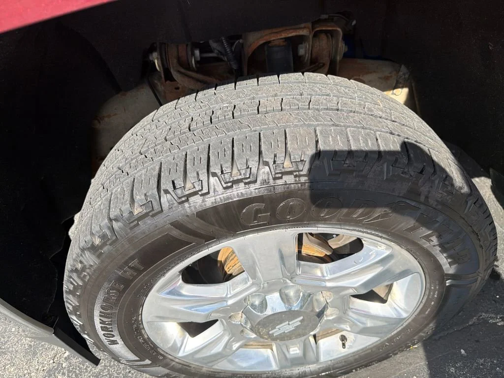 Used 2017 BUTTE RED METALLIC Chevrolet LTZ image 29