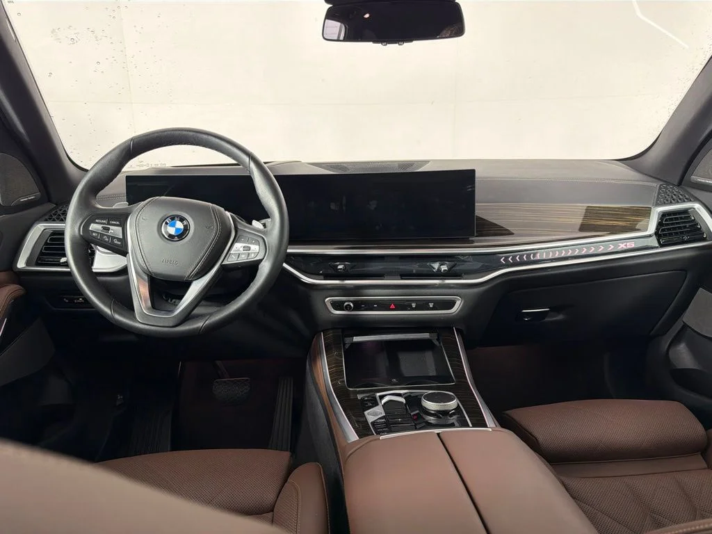 Certified Used 2026 Alpine White BMW xDrive40i image 18