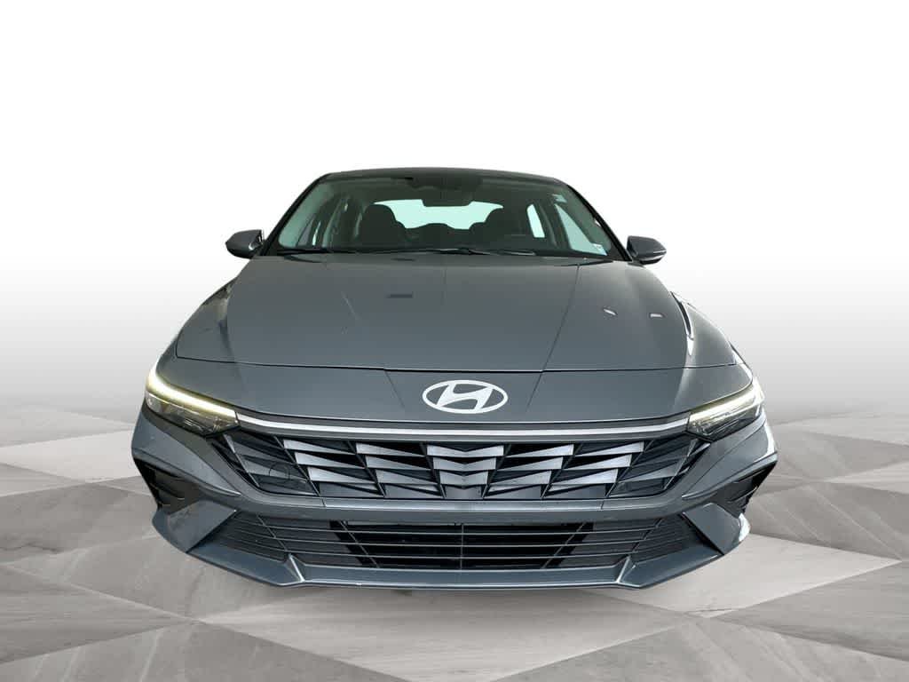 Used 2025 Ecotronic Gray Hyundai SE image 3