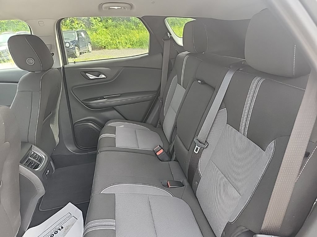Used 2025 Sterling Gray Metallic Chevrolet 2LT image 22