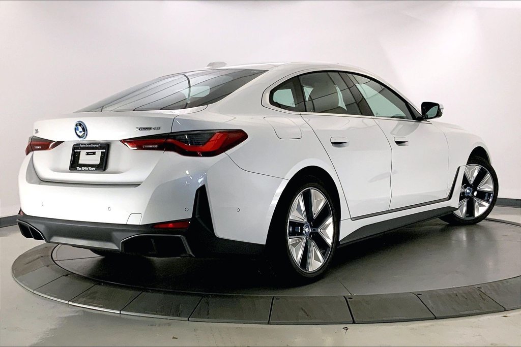 Certified Used 2024 Mineral White Metallic BMW  image 11
