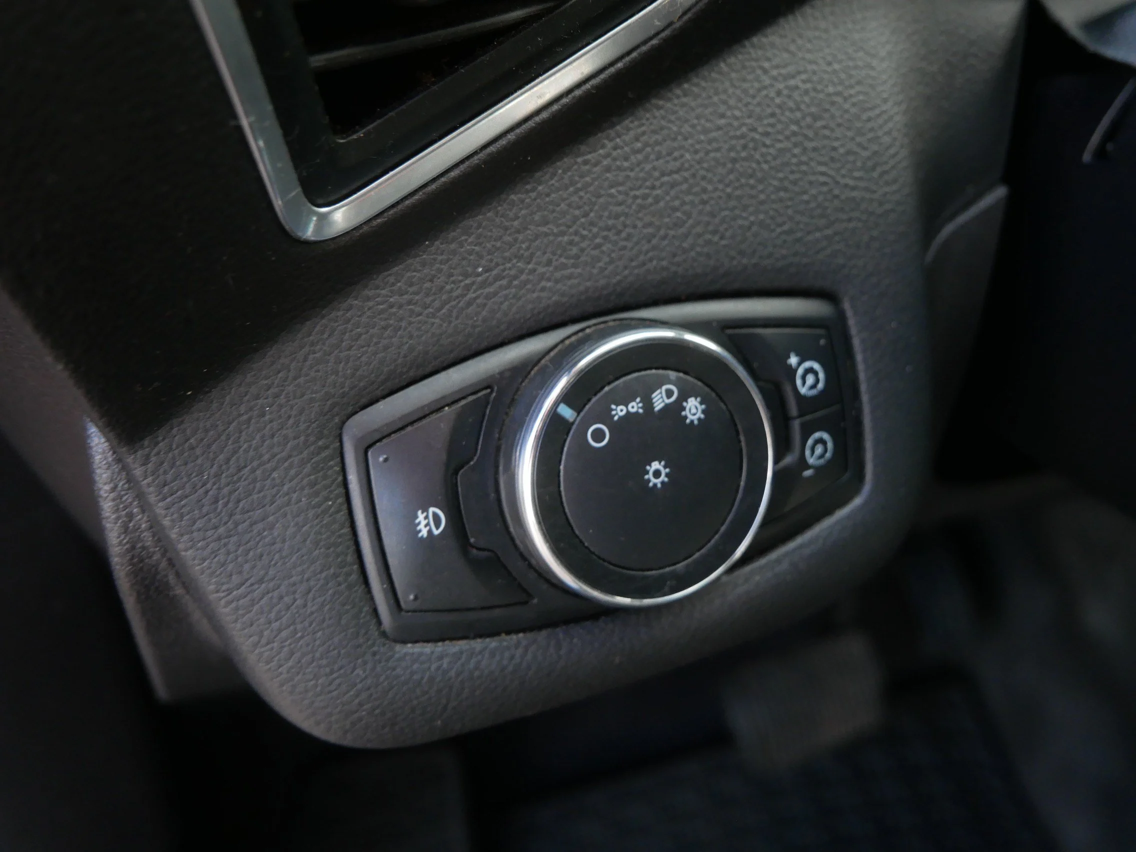 Used 2013 Sterling Grey Metallic Ford SEL image 23