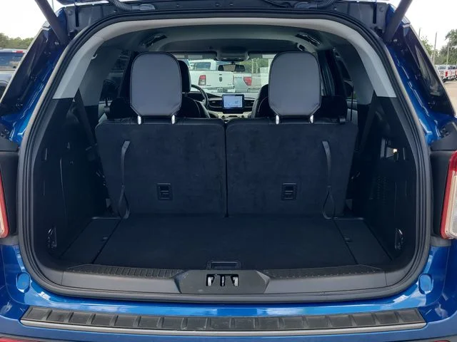 Used 2023 Blue Ford XLT image 10