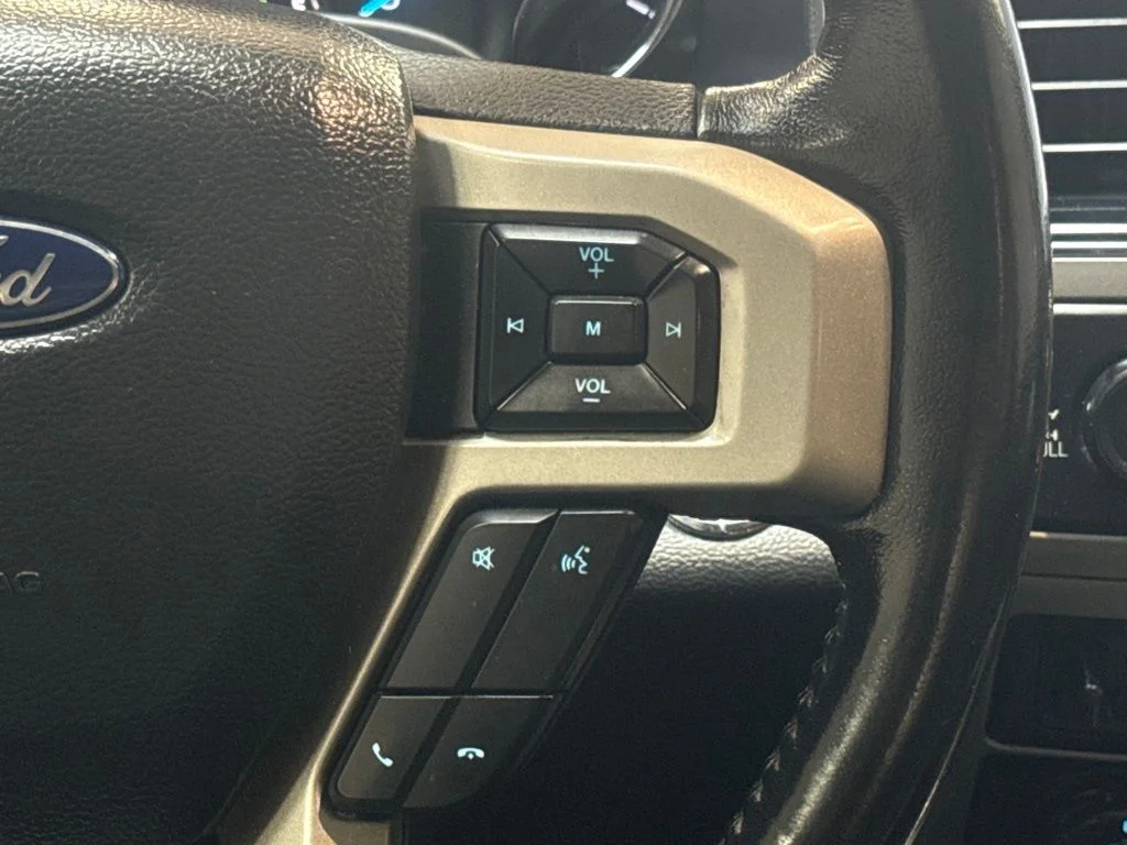 Used 2022 Oxford White Ford Lariat image 17